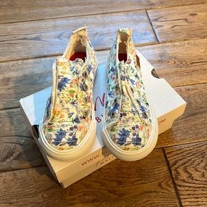 New in box Blowfish Malibu kids size 11 little girls shoes